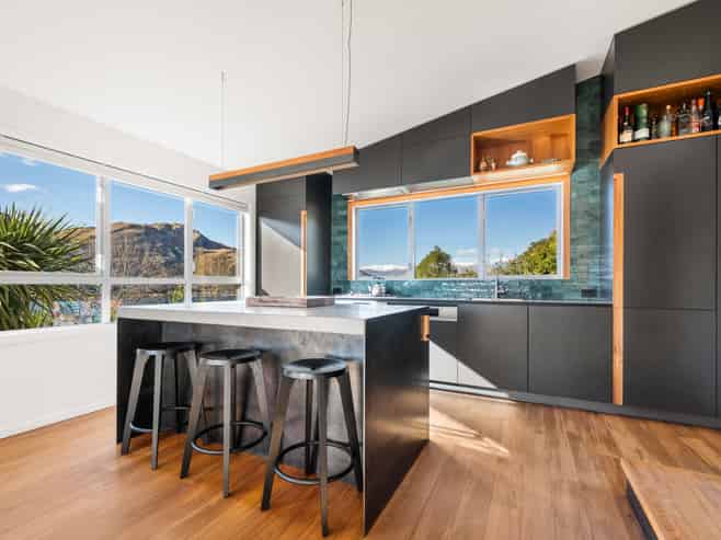 240 Peninsula Road, Kelvin Heights