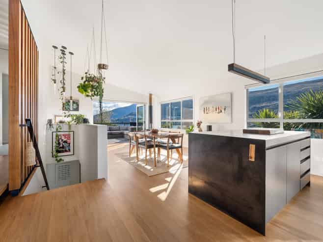 240 Peninsula Road, Kelvin Heights