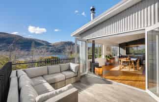 240 Peninsula Road, Kelvin Heights