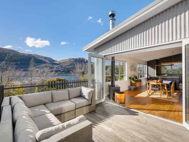 240 Peninsula Road, Kelvin Heights