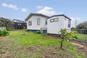 25 Matthews Road, Flat Bush