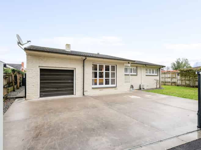 5 Banbury Crescent, Fairfield