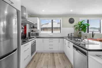 31 Fraser Colman Grove, Wainuiomata