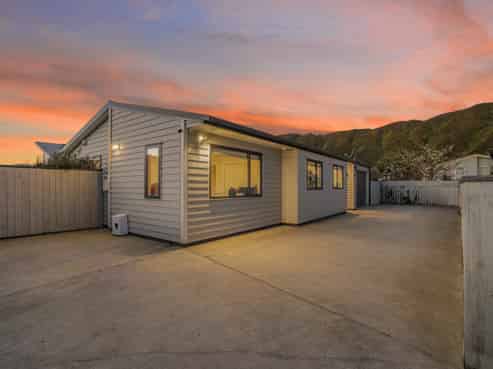 31 Fraser Colman Grove, Wainuiomata