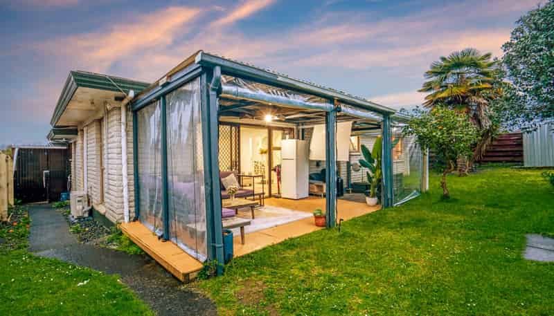 32B Gills Avenue, Papakura