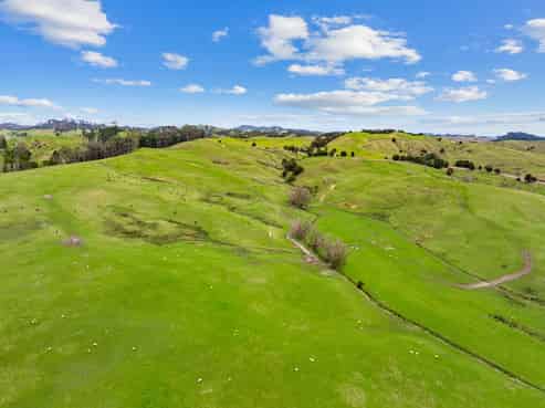 282 Taipuha Station Road, Otamatea Surrounds