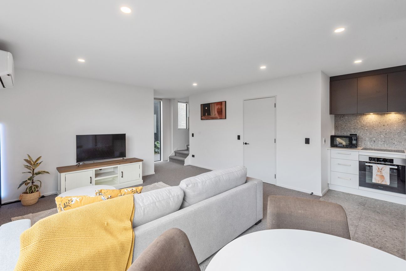 Owner relocating - your chance to secure this home - Widok 2