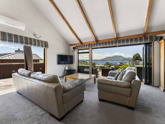 1/11 Krissell Place, Acacia Bay