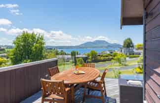 1/11 Krissell Place, Acacia Bay