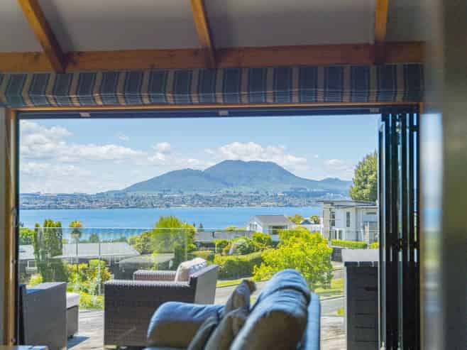 1/11 Krissell Place, Acacia Bay