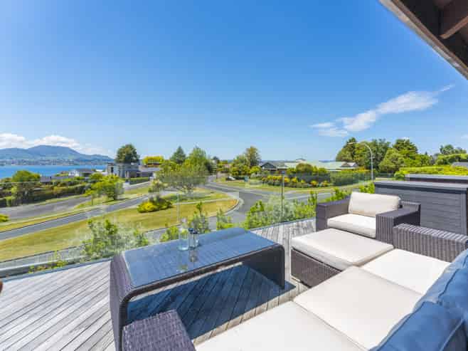 1/11 Krissell Place, Acacia Bay
