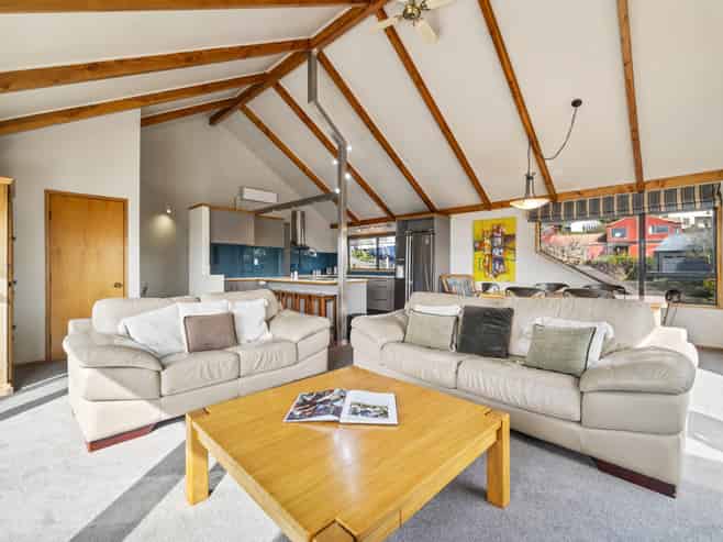 1/11 Krissell Place, Acacia Bay