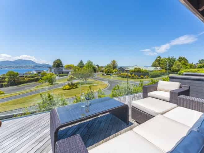 1/11 Krissell Place, Acacia Bay