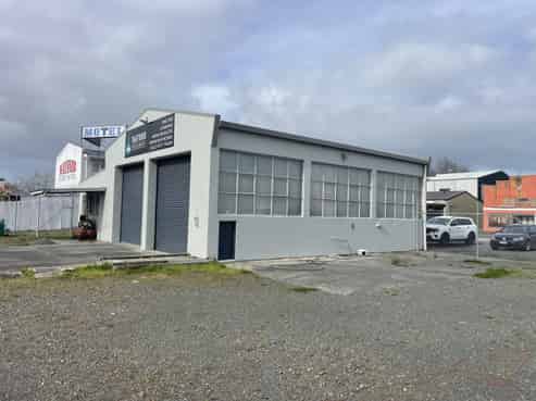 Central Tokoroa Warehouse, Workshop and Office