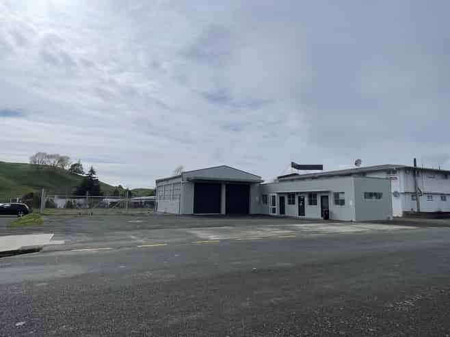 Central Tokoroa Warehouse, Workshop and Office