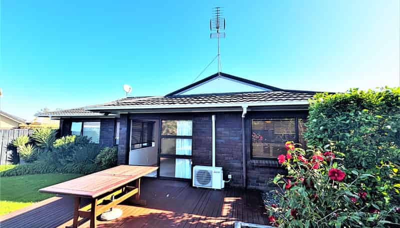 2/79 Mirrabooka Avenue, Botany Downs