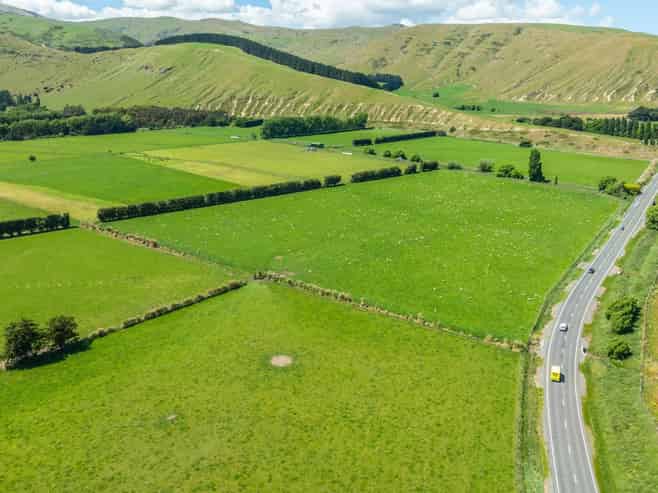 2726 Christchurch Akaroa Road, Ataahua