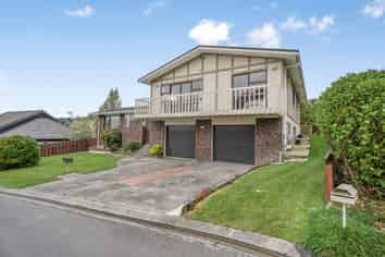 11 Pioneer Grove, Silverstream