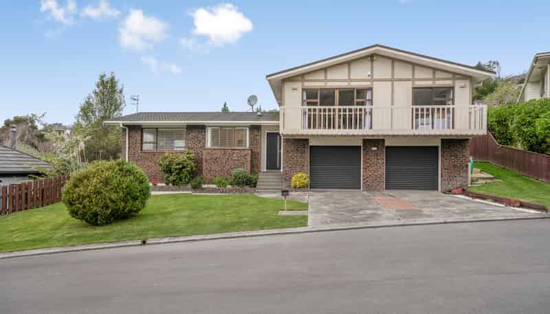 11 Pioneer Grove, Silverstream