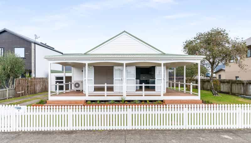 2 Tokoroa Road, Tairua