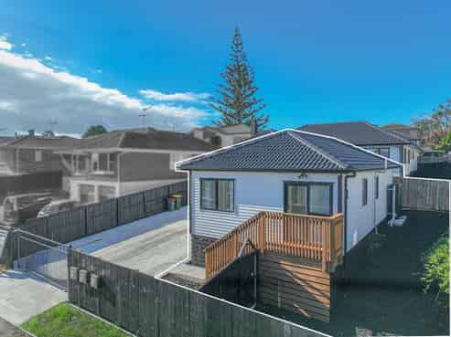 18A Lochinver Road, Papatoetoe