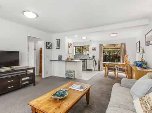 2/4 Ellesmere Avenue, Miramar