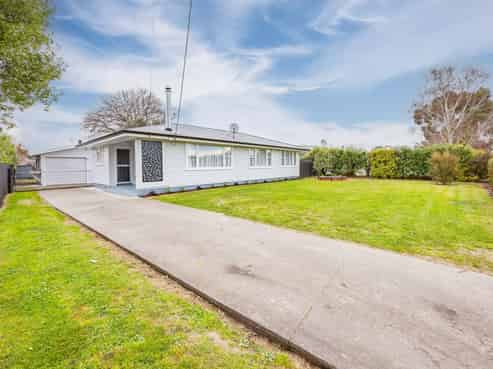 16 Williams Street, Otane