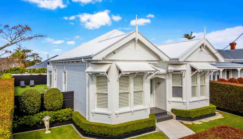 2 Manatu Street, Mount Eden
