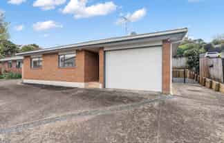 124a Brian Crescent, Stanmore Bay