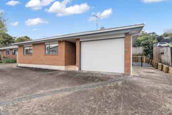 124a Brian Crescent, Stanmore Bay