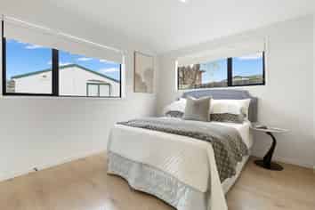 124a Brian Crescent, Stanmore Bay