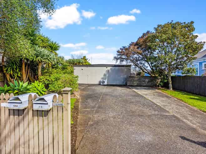 106 Burnley Terrace, Sandringham