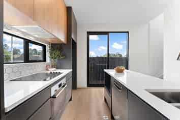 10A Serjeant Street, Henderson