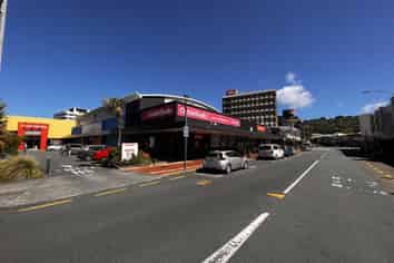 Prime Retail with Parking 