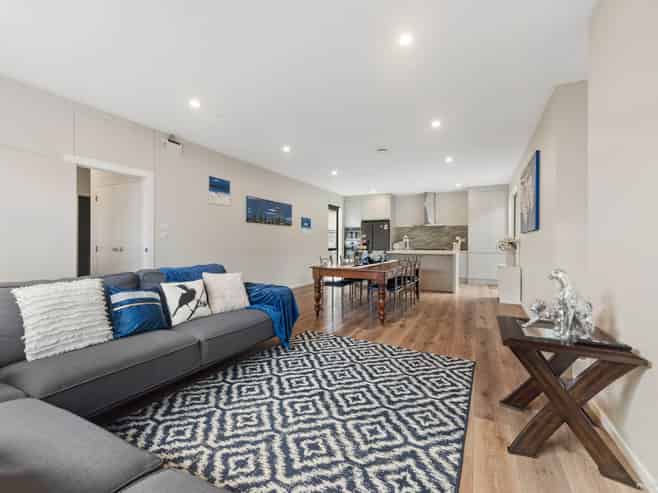 21 Ahorangi Road, Silverdale