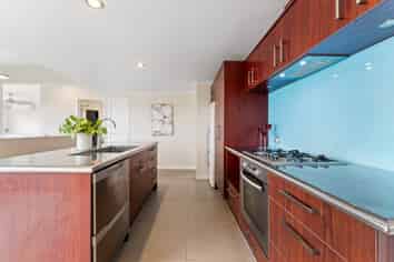 24 Kiteroa Terrace, Rothesay Bay