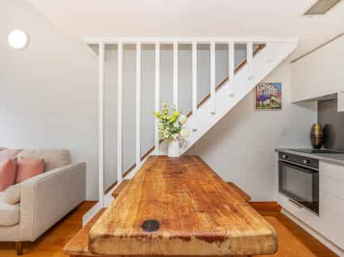 2/12 East Street, Newton