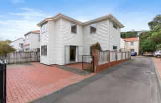 17/36 Dee Street, Island Bay