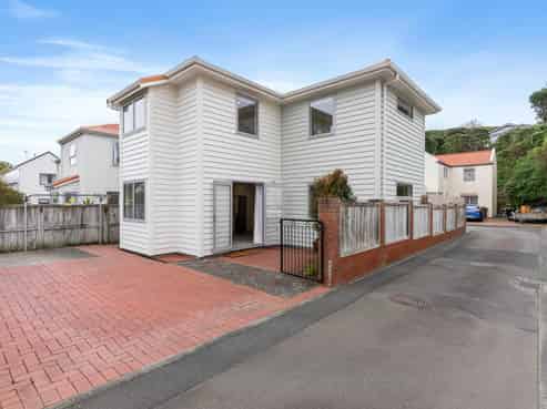 17/36 Dee Street, Island Bay