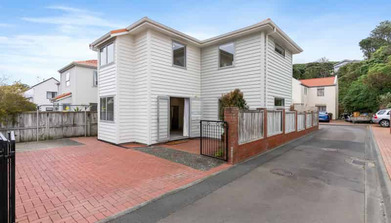 17/36 Dee Street, Island Bay