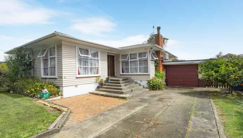 24 Vanguard Road, Kelston