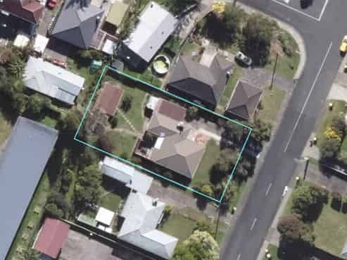 24 Vanguard Road, Kelston