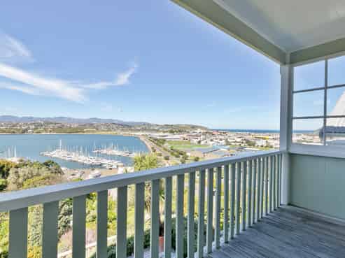 111 Overtoun Terrace, Hataitai