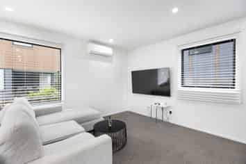 42 Astelia Way, Woodridge