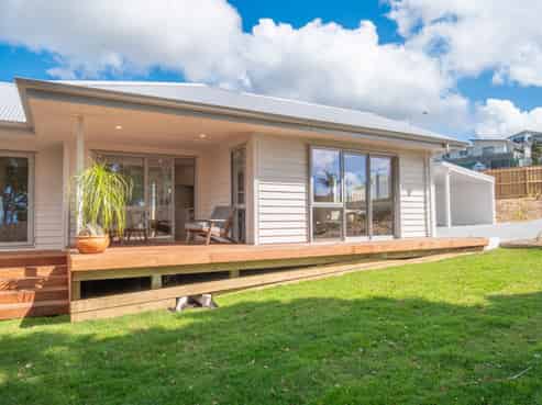 1 Lori Lane, Coopers Beach