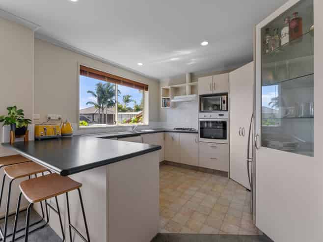 12 Beachmere Place, Papamoa
