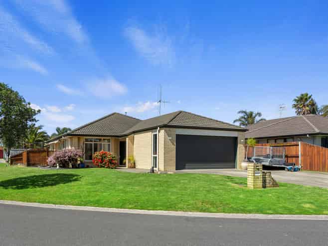 12 Beachmere Place, Papamoa