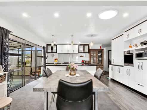 17 Lord Auckland Road, Wakefield