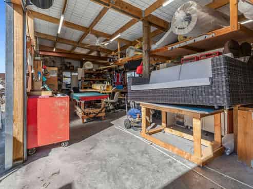 17 Lord Auckland Road, Wakefield