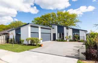 13 Crossley Avenue, Woodend